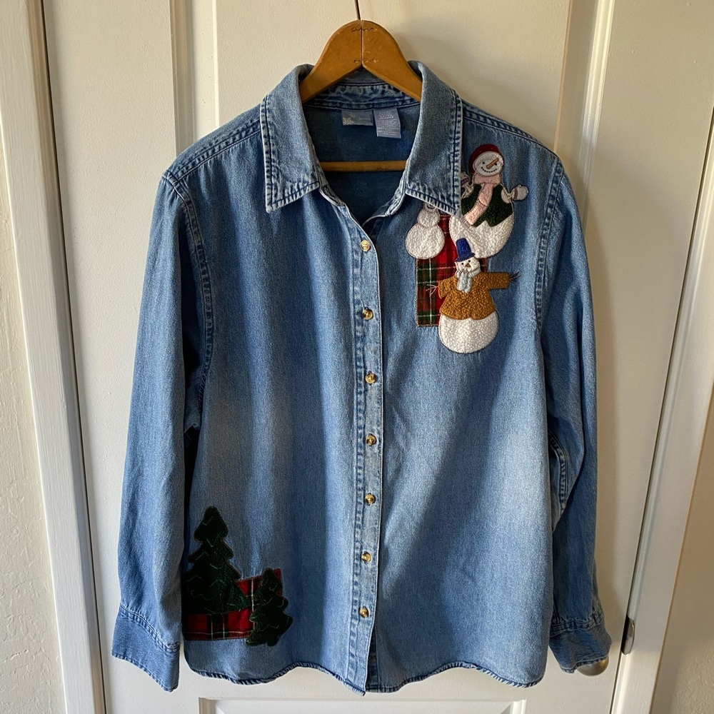 Vintage Women’s Denim Christmas Button Down Shirt